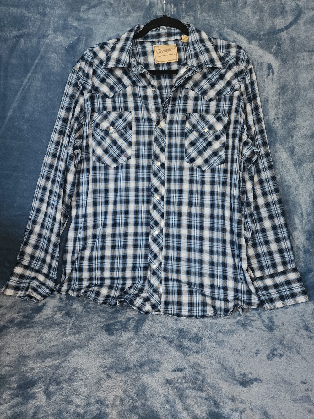 Wrangler Blue Plaid Button-Up Western Shirt